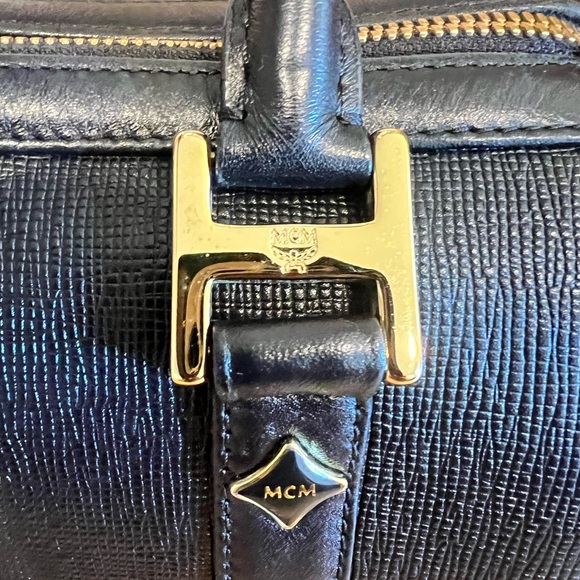 MCM Papillon Black Hand/Shoulder Bag - Picture 8 of 15